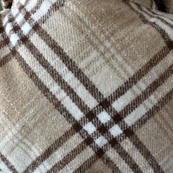 Altar’d State Plaid Flannel Shirt Jacket Shacket M Tan Cream Fall Workwear Cozy - Picture 4 of 9